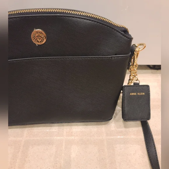 Anne Klein Black Pebbled Crossbody Purse - Picture 6 of 8
